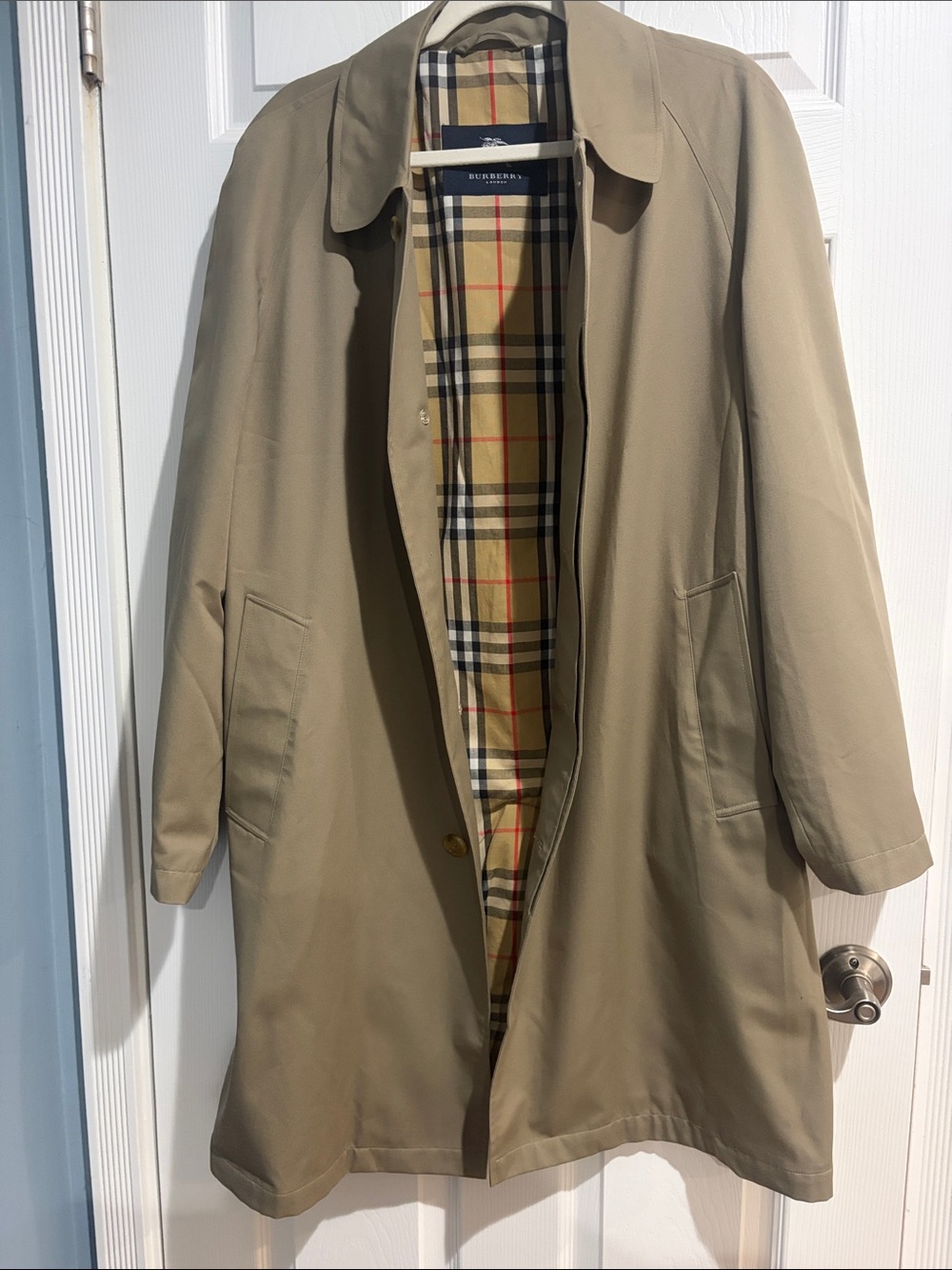 Burberry Khaki Trench Coat with Signature Check Lining